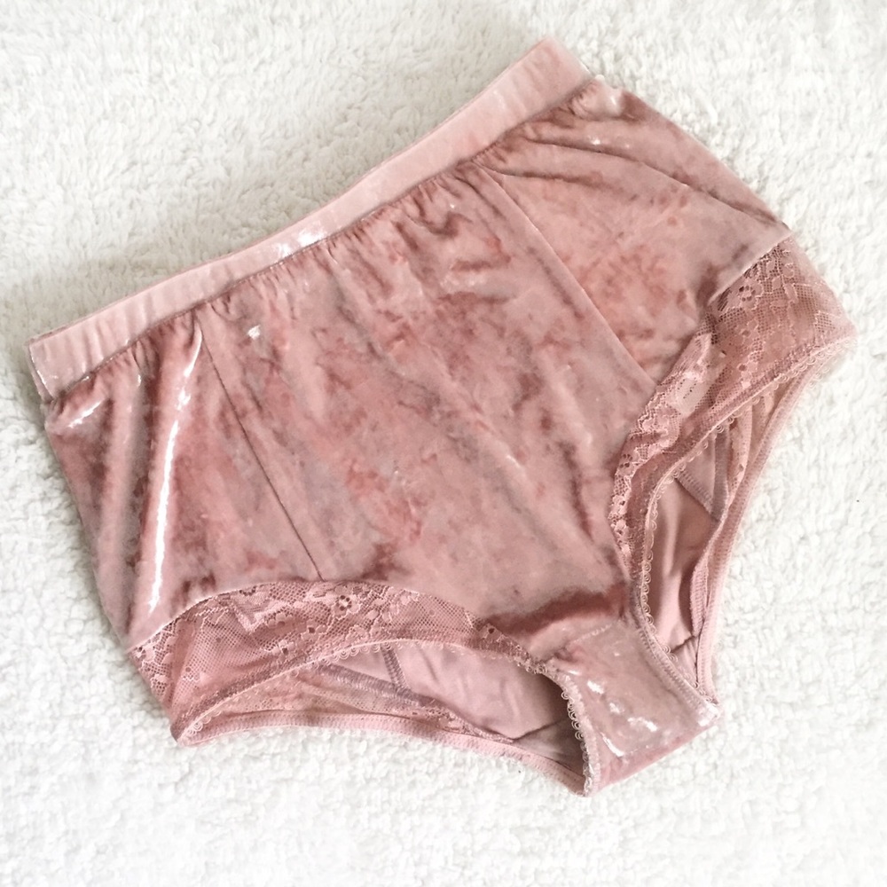 MINKPINK ‘Crush On You’ Pink Hotpant NEW